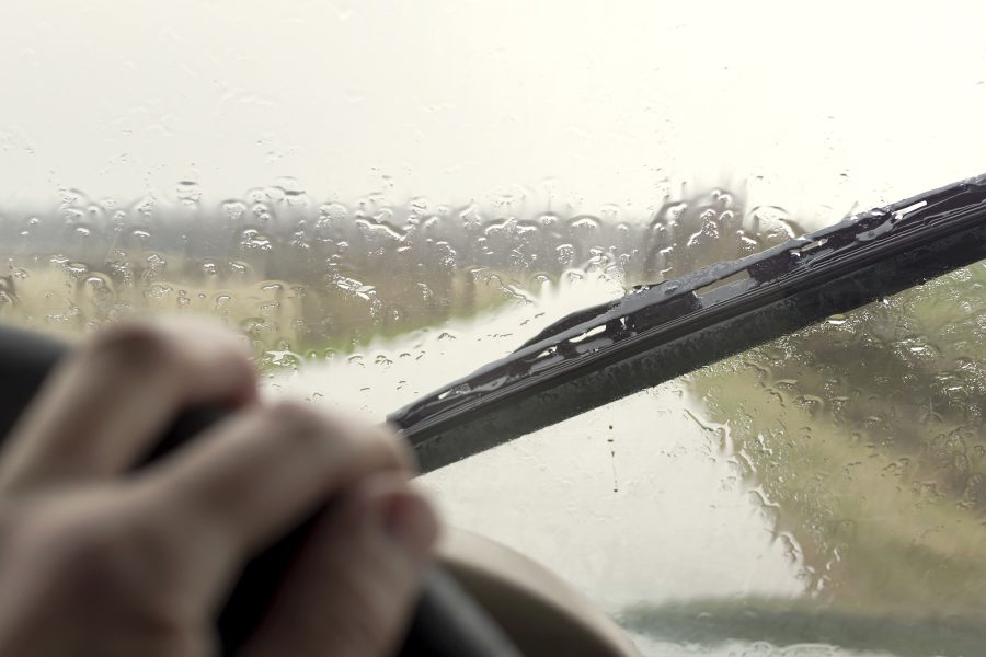 How Can You Ensure That Windscreens And Wipers Last Longer?