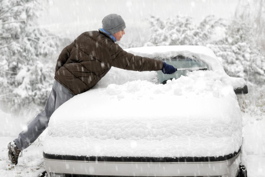 Can You Use Your Windscreen Wiper Blades To Clear Frost?