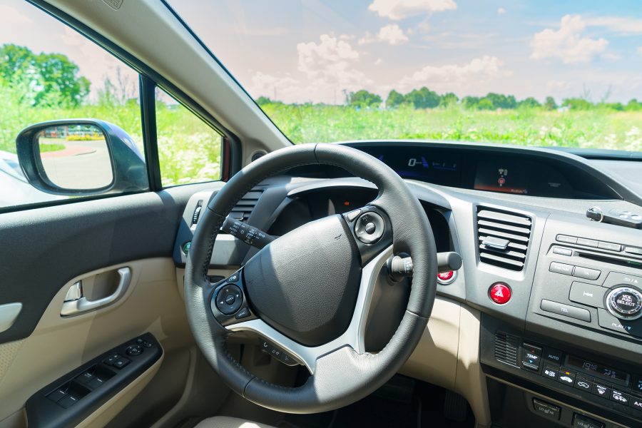 How Can Your Windscreen Get Damaged In The Summer?